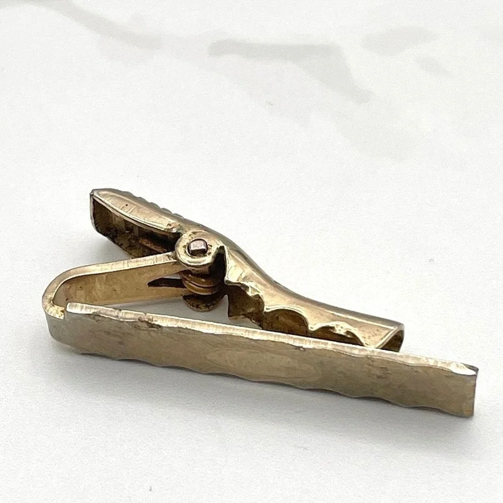 Vintage Gold Tone Tie Clip Bar Textured Hammered Engraving Space Classic Men Y2K